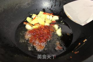 [花花菜]---土豆烧排骨的做法步骤：3