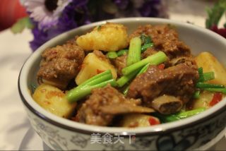 [花花菜]---土豆烧排骨的做法步骤：6