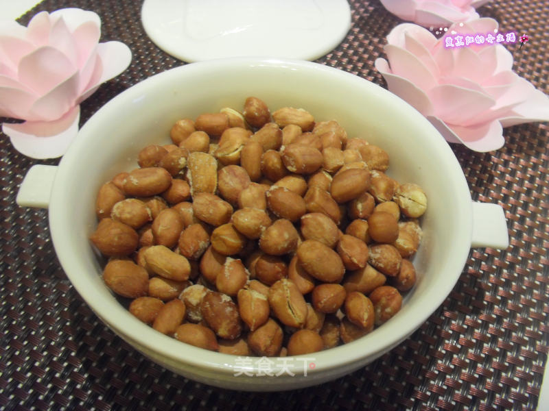 盐爆花生米的做法