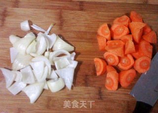 用冻茄子做地三鲜的做法步骤：2
