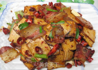 腊肉炒香干的做法步骤：4