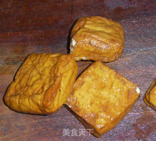 茶干青椒炒肉丝的做法步骤：2