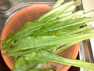 【平淡的幸福】蚝油陈醋拌油麦菜的做法步骤：1