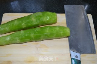 凉拌莴笋丝的做法步骤：1