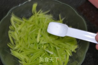 凉拌莴笋丝的做法步骤：3