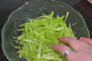 凉拌莴笋丝的做法步骤：4