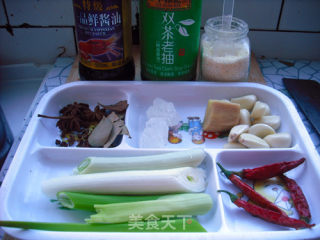 【香的流口水】——红烧肉&茄子的做法步骤：1