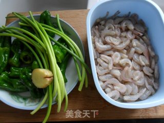 双青炒江虾的做法步骤：1