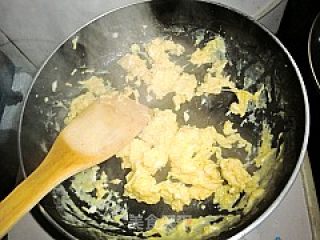 荠菜鸡蛋馅饼的做法步骤：2