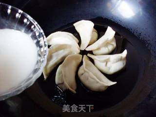 冰花煎饺的做法步骤：15