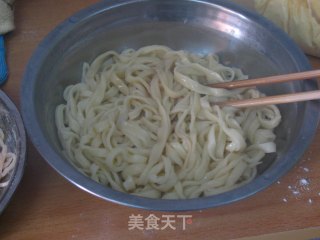 手擀鸡蛋面的做法步骤：3