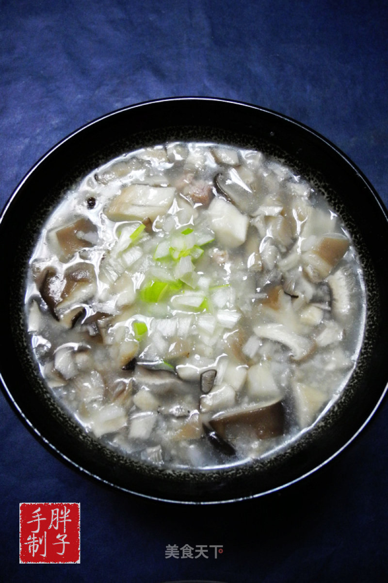 平菇猪肉二米粥的做法