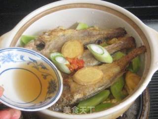 油豆腐小黄鱼煲的做法步骤：8
