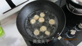荸荠炒鸡蛋的做法步骤：3