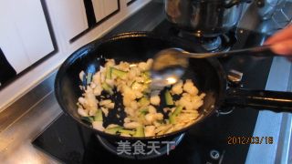 荸荠炒鸡蛋的做法步骤：13