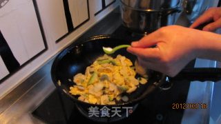 荸荠炒鸡蛋的做法步骤：14