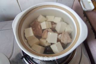 生地麦冬豆腐龙骨汤的做法步骤：3