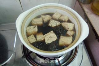 生地麦冬豆腐龙骨汤的做法步骤：4