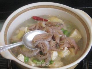 五花肉鲜虾豆腐煲的做法步骤：6