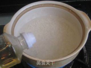 绿萼梅山药冰糖糯米粥的做法步骤：2