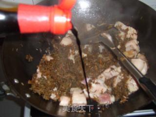 霉干菜烧肉的做法步骤：7