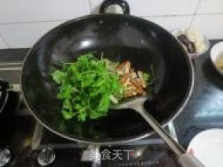 五香豆腐炒芹菜的做法步骤：4