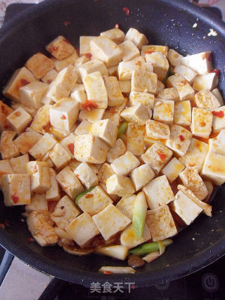 【豆腐的倾心吃法】回锅豆腐的做法步骤：7