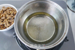 补脑佳品－甜酥核桃的做法步骤：9