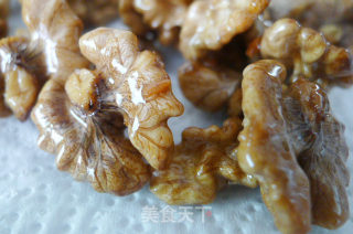 补脑佳品－甜酥核桃的做法步骤：11