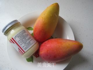 仅以此餐献给计较体重的姐们和美女们--芒果沙拉水果餐的做法步骤：1
