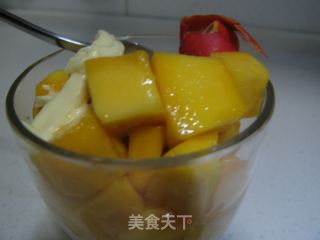 仅以此餐献给计较体重的姐们和美女们--芒果沙拉水果餐的做法步骤：3