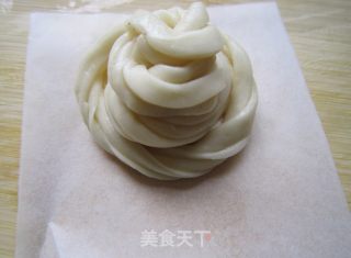 银丝花卷的做法步骤：12