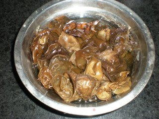 青菜牛肉面的做法步骤：3