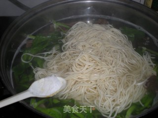 青菜牛肉面的做法步骤：12