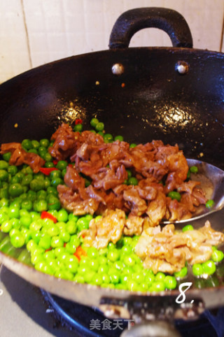 用勺吃的才最过瘾——豌豆炒鸡胗的做法步骤：8