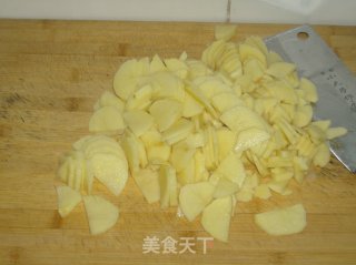 辣子鸡炒土豆的做法步骤：2