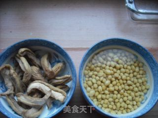 蒸三样【芥菜疙瘩黄豆肉皮】的做法步骤：1