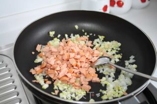 韩式泡菜炒饭的做法步骤：5