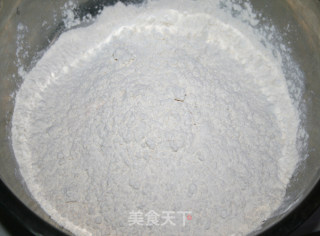 【独具匠心的两款韭黄盒子】蛋卷韭黄盒子的做法步骤：1
