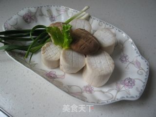 肉类百搭菜之第一搭--杏鲍菇搭上红烧肉的做法步骤：3
