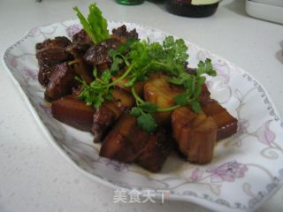 肉类百搭菜之第一搭--杏鲍菇搭上红烧肉的做法步骤：4
