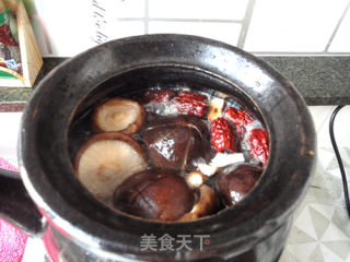 清炖鸽子汤的做法步骤：9