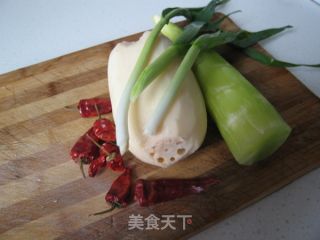 我的锅：热滋滋 辣呵呵 的美味菜--板鸭莴笋香锅的做法步骤：2