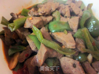 【电饭锅美食】青椒炒猪肝的做法步骤：5