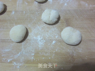 素三鲜锅贴的做法步骤：7
