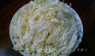白菜炒粉条的做法步骤：1