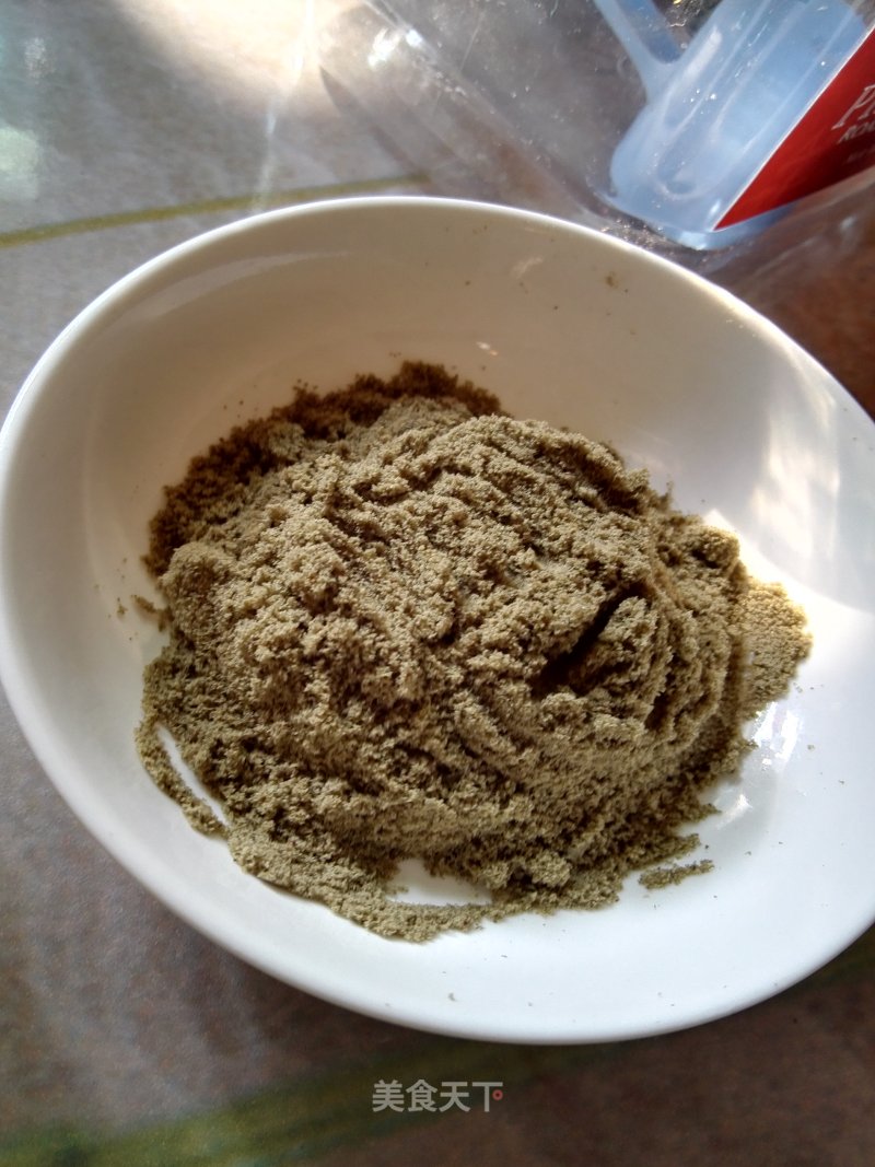 自制核桃芝麻黑豆粉的做法