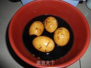五香表情卤蛋的做法步骤：4