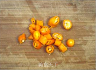 [经典家常]《辣炒腰花》的做法步骤：1