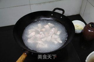 干豇豆红烧肉的做法步骤：4